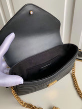 Load image into Gallery viewer, New Wave Pochette