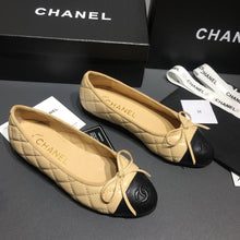 Load image into Gallery viewer, CC Quilted Pumps