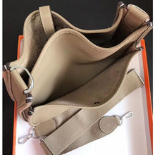 Load image into Gallery viewer, Evelyne