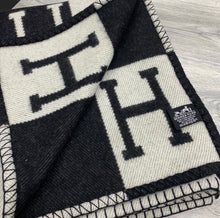 Load image into Gallery viewer, Wool Blanket