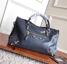 Load image into Gallery viewer, City Bag