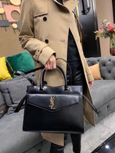 Load image into Gallery viewer, Uptown Medium Tote