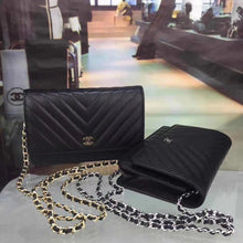 Load image into Gallery viewer, Chevron Lambskin Woc