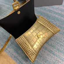 Load image into Gallery viewer, Hourglass XS Embossed