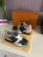 Load image into Gallery viewer, Runaway Sneaker