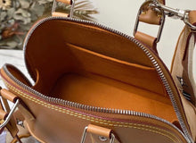 Load image into Gallery viewer, Alma BB