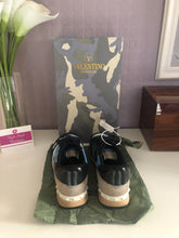 Load image into Gallery viewer, Camo Rockrunners Ladies