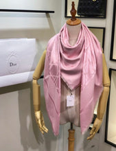 Load image into Gallery viewer, Silk Blend Shawl
