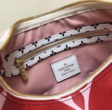 Load image into Gallery viewer, Giant Monogram Speedy 30