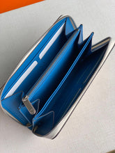 Load image into Gallery viewer, Iris Wallet