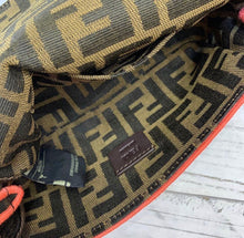 Load image into Gallery viewer, Baguette