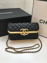 Load image into Gallery viewer, Flap Bag