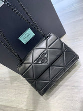 Load image into Gallery viewer, Spectrum Nappa Shoulder Bag