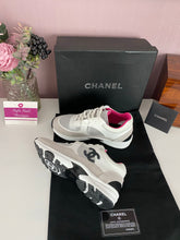 Load image into Gallery viewer, CC Black Sneaker