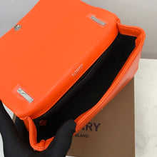 Load image into Gallery viewer, Lola Small