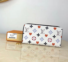 Load image into Gallery viewer, Game On Wallet