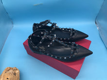 Load image into Gallery viewer, Rockstud Ballerina Flats