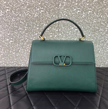 Load image into Gallery viewer, V Sling Handbag
