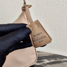 Load image into Gallery viewer, Re-Edition Shoulder Bag