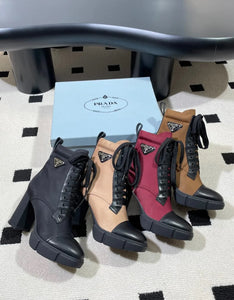 Logo Boots