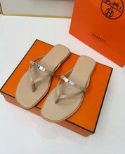 Load image into Gallery viewer, Miss Sandals
