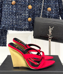 Cassandra Wedges