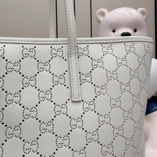 Load image into Gallery viewer, Tribeca Tote
