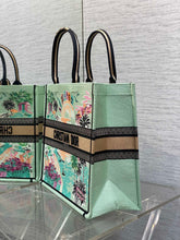 Load image into Gallery viewer, Large Book Tote
