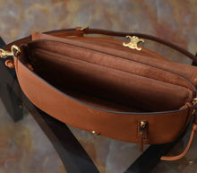 Load image into Gallery viewer, Little Halfmoon Bag
