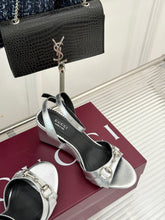 Load image into Gallery viewer, GG Sandals
