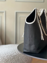 Load image into Gallery viewer, Maxi Tote
