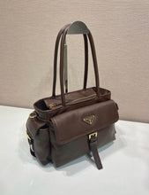 Load image into Gallery viewer, Explore Tote
