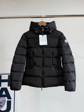 Load image into Gallery viewer, Avoce Jacket
