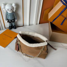 Load image into Gallery viewer, Carryall BB
