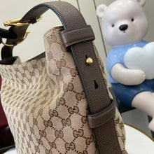 Load image into Gallery viewer, Beatrix Tote
