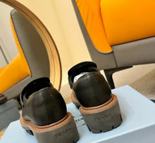 Load image into Gallery viewer, Leather Loafers

