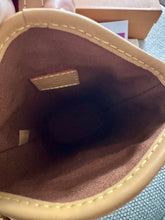 Load image into Gallery viewer, Fold Pouch
