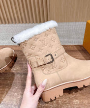 Load image into Gallery viewer, Fur Boots
