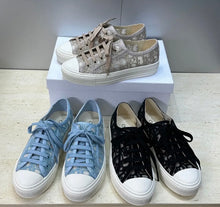 Load image into Gallery viewer, Walk n Dior
