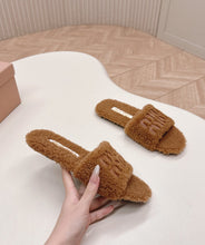 Load image into Gallery viewer, Shearling Slippers
