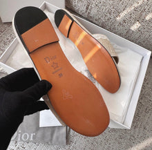 Load image into Gallery viewer, Dway Mules
