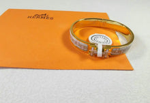 Load image into Gallery viewer, Clic Bracelet
