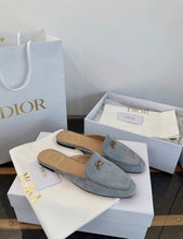Load image into Gallery viewer, Suede Loafers
