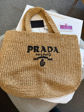 Load image into Gallery viewer, Large Raffia Tote
