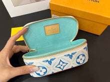 Load image into Gallery viewer, Glasses Case
