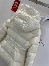 Load image into Gallery viewer, Avoce Jacket
