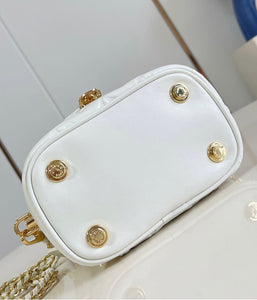 Vanity Chain Pouch