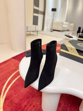Load image into Gallery viewer, Leather Boots
