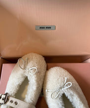 Load image into Gallery viewer, Shearling Ballerinas
