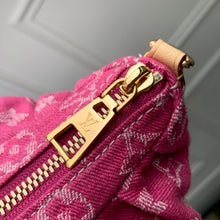 Load image into Gallery viewer, Valley Pochette
